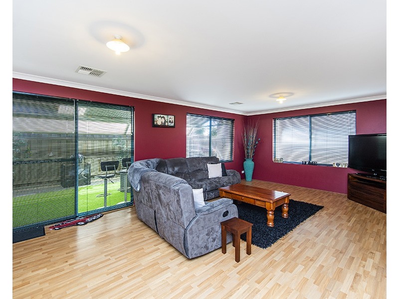 65 Macquarie Drive, Australind WA 6233