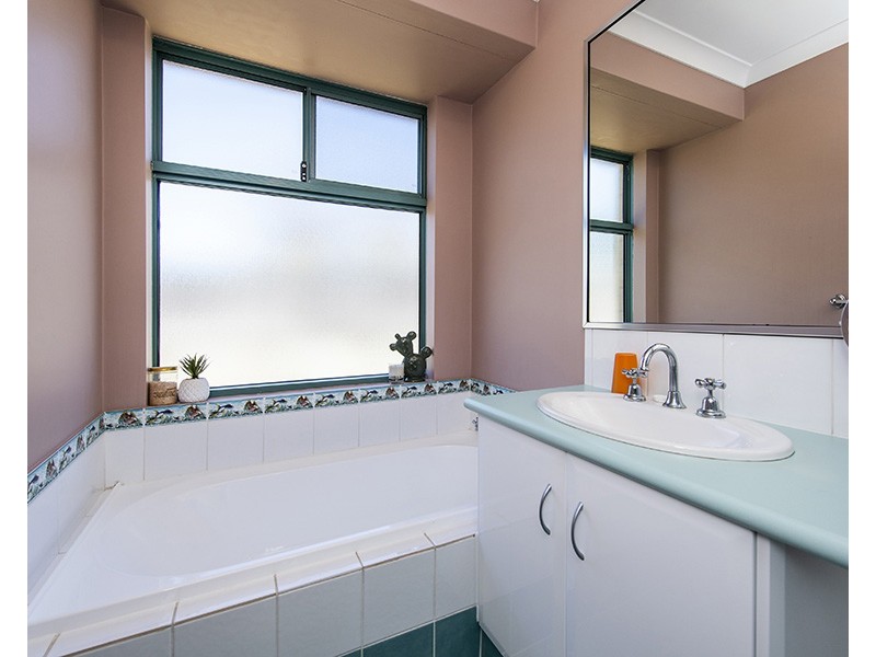 65 Macquarie Drive, Australind WA 6233
