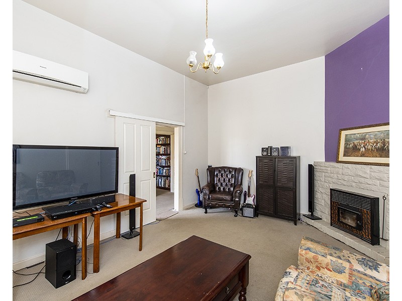 9 Hayes Street, Bunbury WA 6230