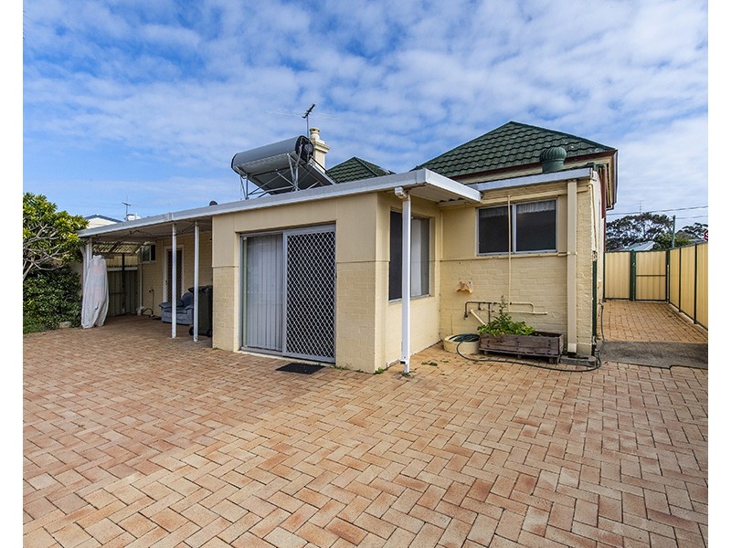 9 Hayes Street, Bunbury WA 6230