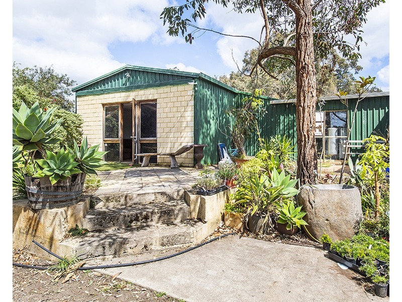 22 Halls Road, Capel WA 6271
