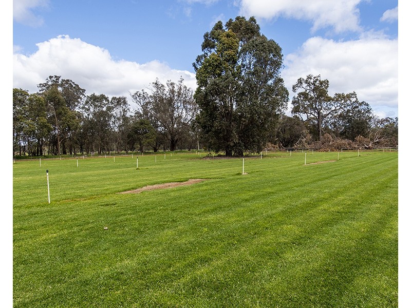 22 Halls Road, Capel WA 6271