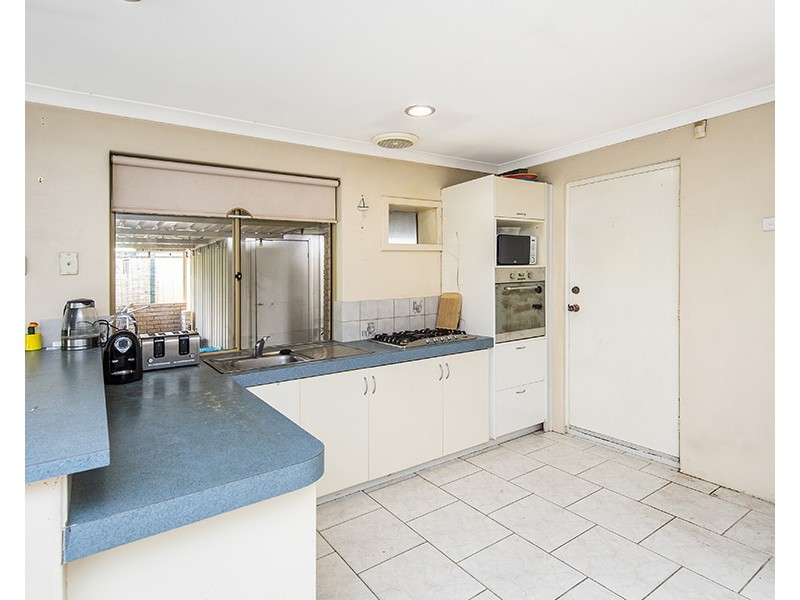 4 Tobin Place, Withers WA 6230