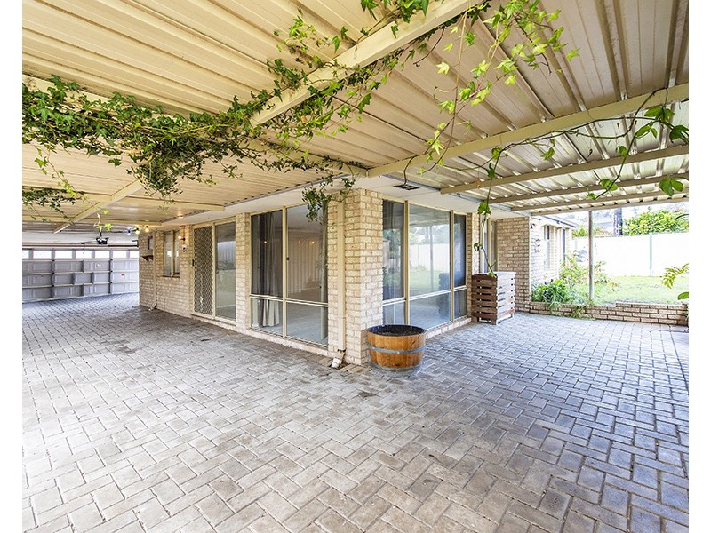 4 Tobin Place, Withers WA 6230