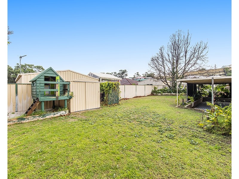 4 Tobin Place, Withers WA 6230