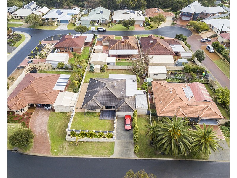 4 Tobin Place, Withers WA 6230