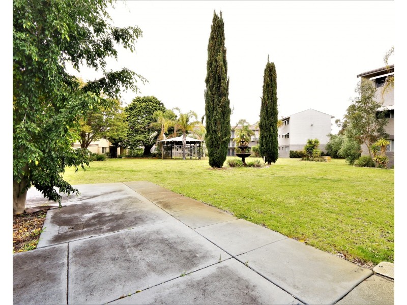 12/1 Stallard Place, Withers WA 6230