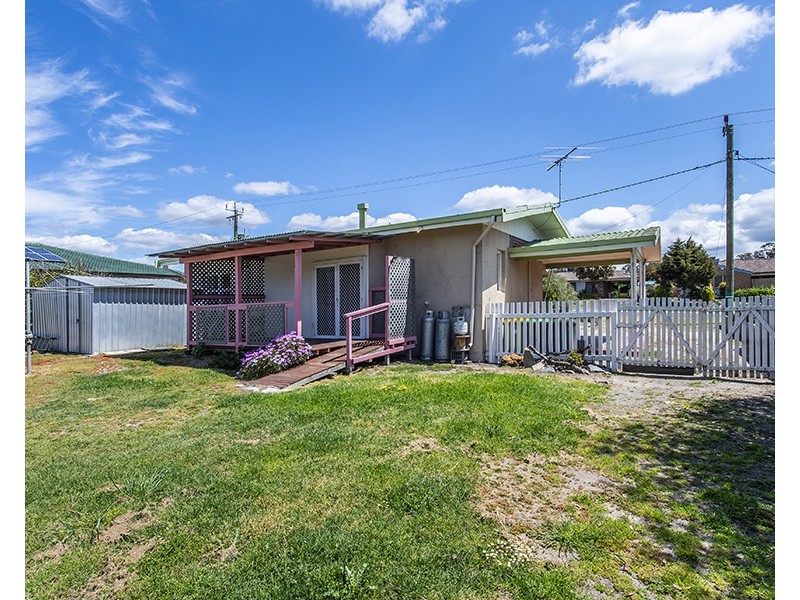 22 Archer Street, Collie WA 6225