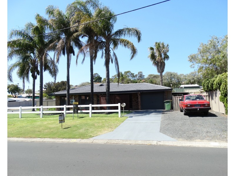 35 Matilda Ave, Australind WA 6233