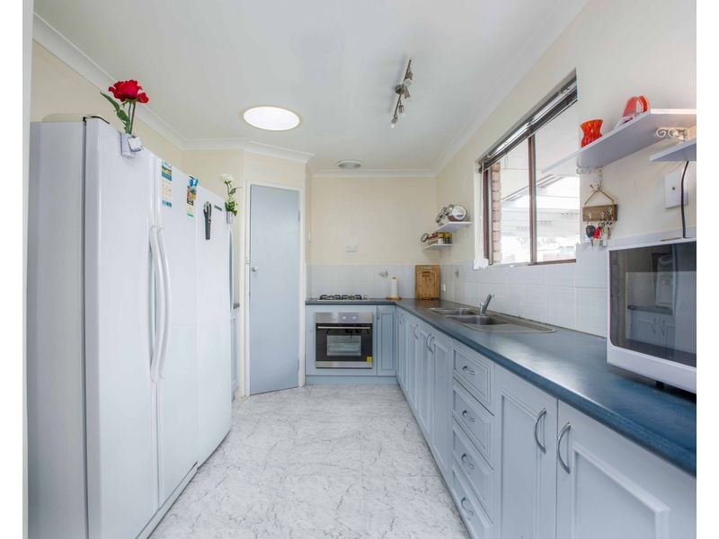 35 Matilda Ave, Australind WA 6233