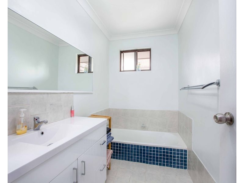 35 Matilda Ave, Australind WA 6233