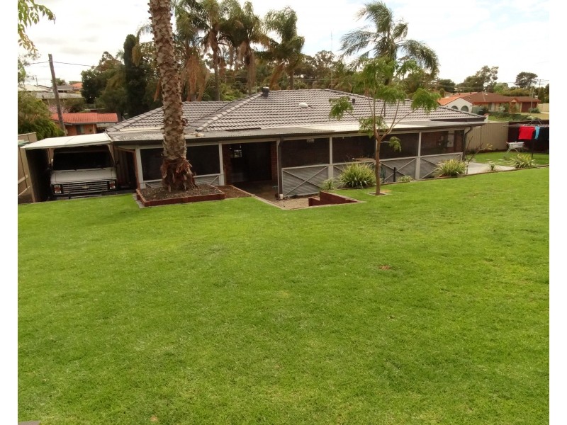 35 Matilda Ave, Australind WA 6233
