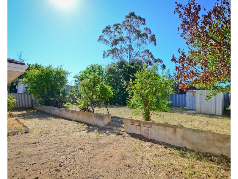 22 Whatman Way, Withers WA 6230