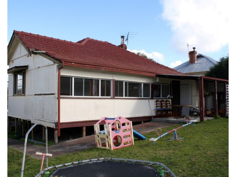 16 Ogden Street, Collie WA 6225