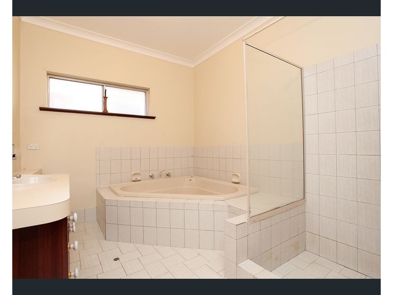 9 Dunstan Street, South Bunbury WA 6230