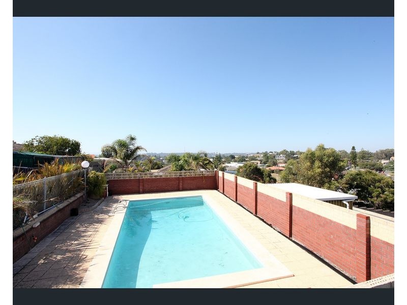 9 Dunstan Street, South Bunbury WA 6230