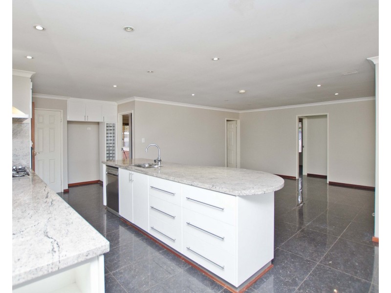 16 Malabor Retreat, Eaton WA 6232