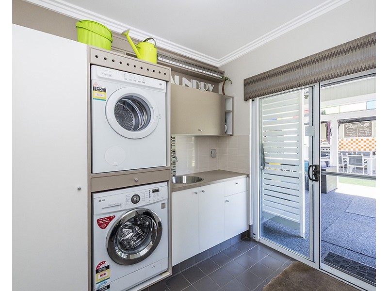 8 Timperley Road, South Bunbury WA 6230