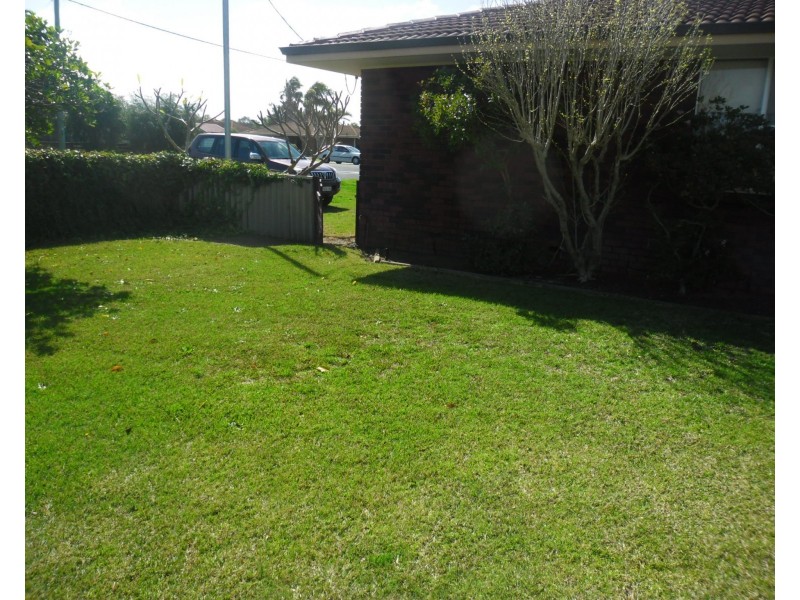 2 Knapton Street, West Busselton WA 6280