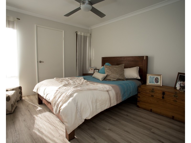 22 Gleneagles Way, Pelican Point WA 6230