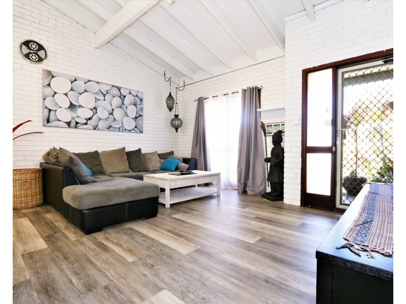 6 Sarah Place, Usher WA 6230