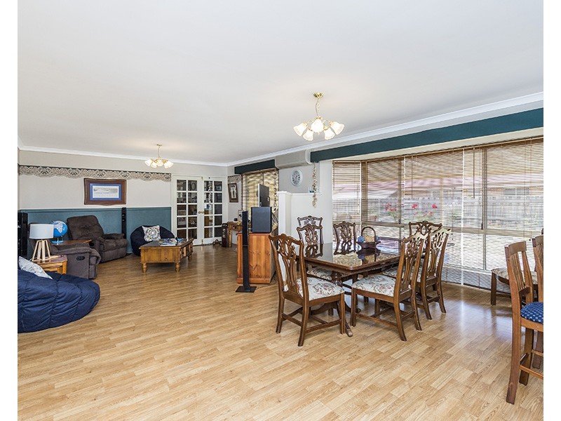 61 Braidwood Drive, Australind WA 6233