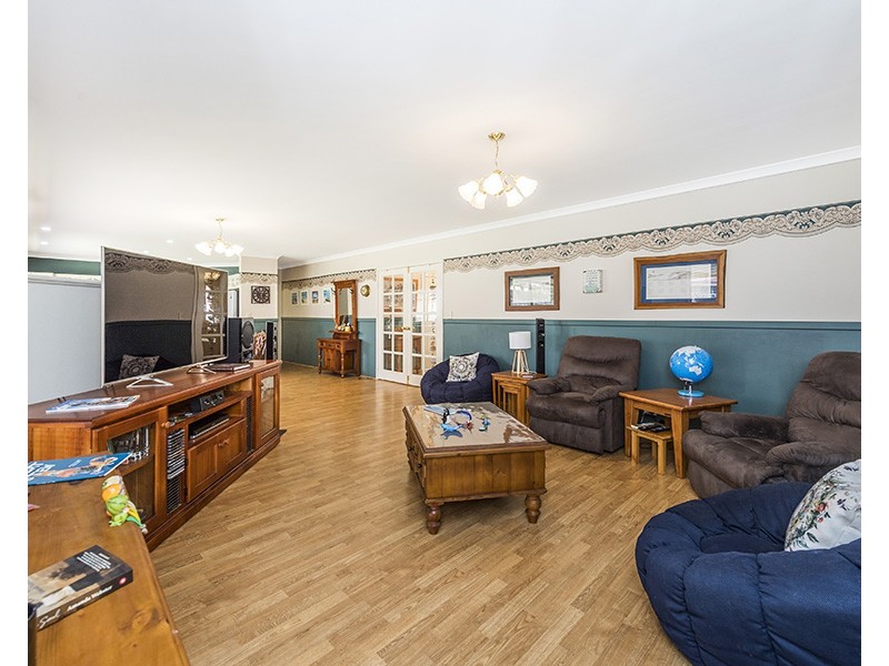 61 Braidwood Drive, Australind WA 6233