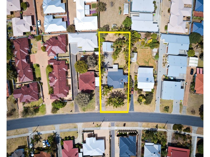 10 Gibbs Street, Carey Park WA 6230