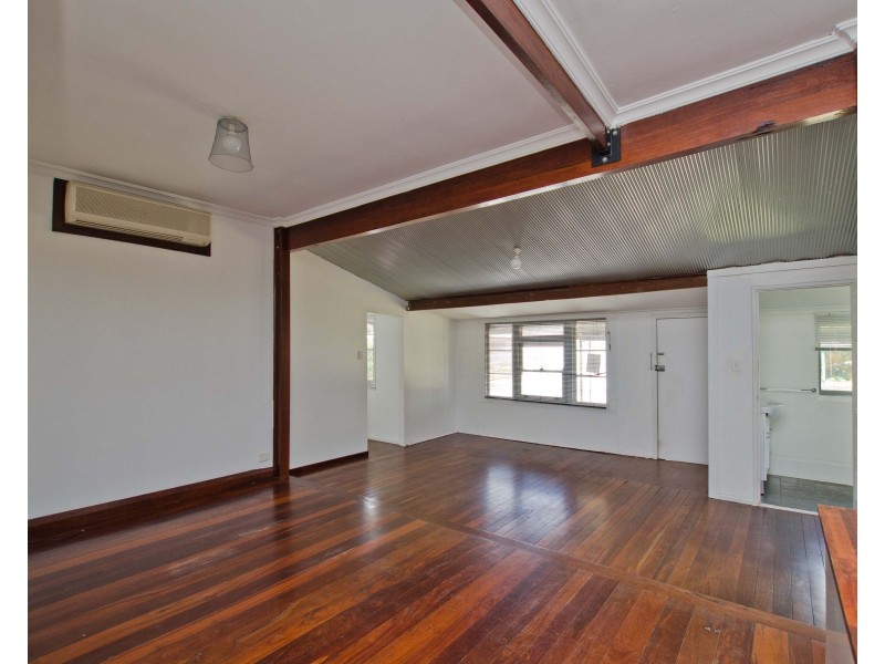 10 Gibbs Street, Carey Park WA 6230