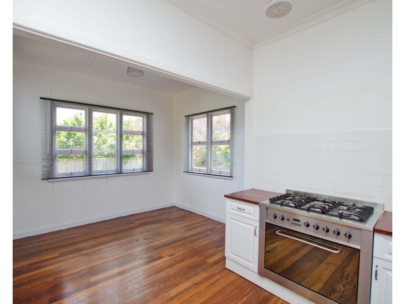 10 Gibbs Street, Carey Park WA 6230