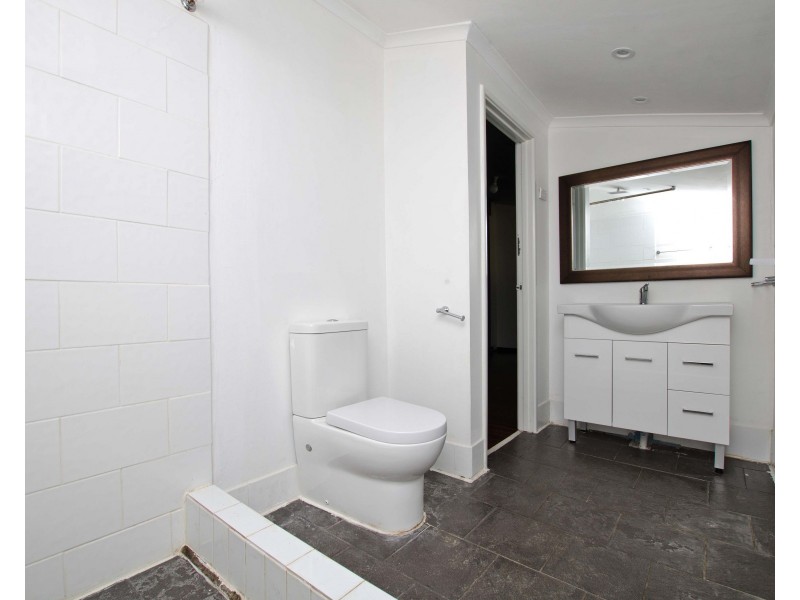 10 Gibbs Street, Carey Park WA 6230