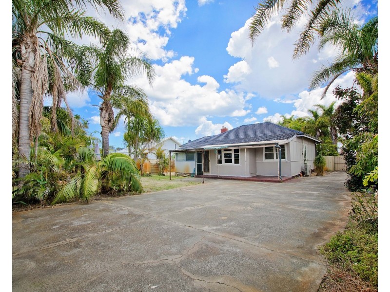 10 Gibbs Street, Carey Park WA 6230