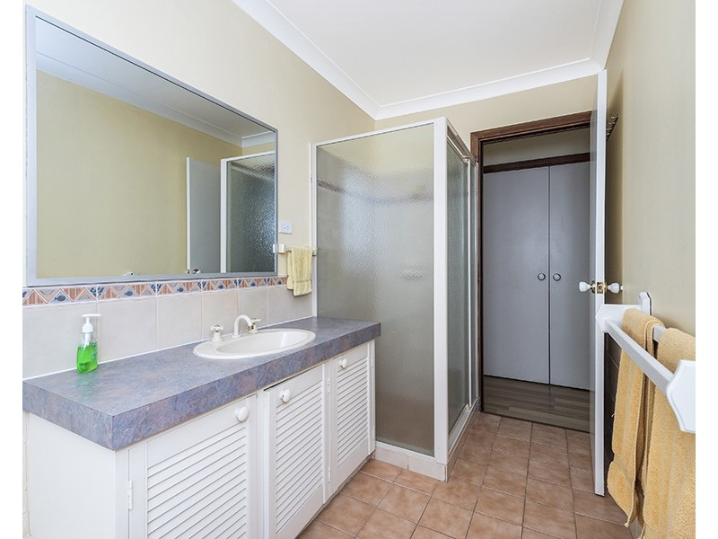 42 Barnes Avenue, Australind WA 6233