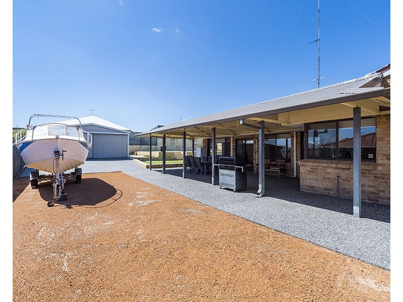 42 Barnes Avenue, Australind WA 6233