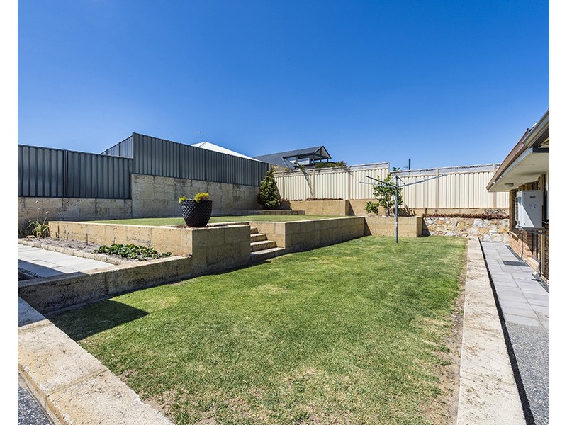 42 Barnes Avenue, Australind WA 6233