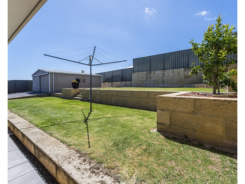 42 Barnes Avenue, Australind WA 6233