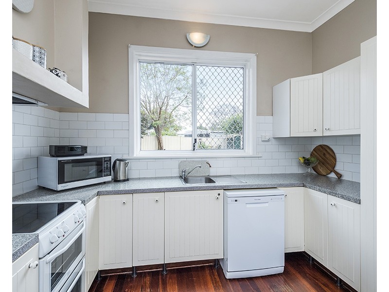 22 Carma Avenue, Collie WA 6225