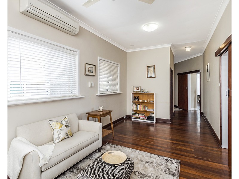 22 Carma Avenue, Collie WA 6225