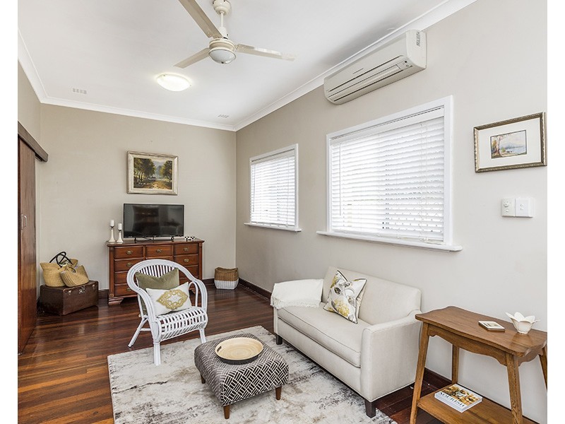 22 Carma Avenue, Collie WA 6225