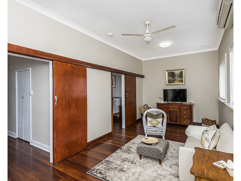 22 Carma Avenue, Collie WA 6225