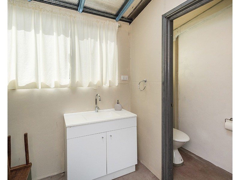 22 Carma Avenue, Collie WA 6225