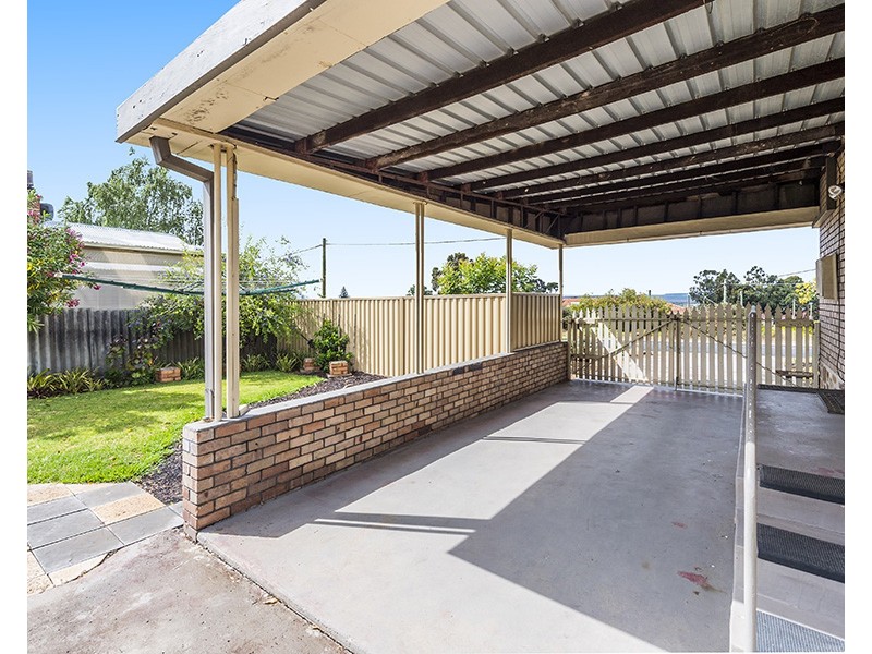 22 Carma Avenue, Collie WA 6225