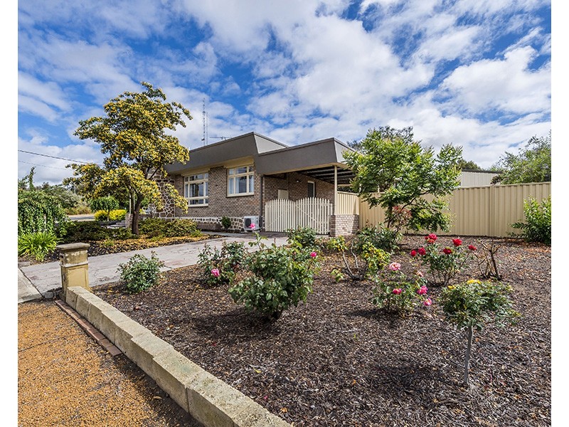 22 Carma Avenue, Collie WA 6225