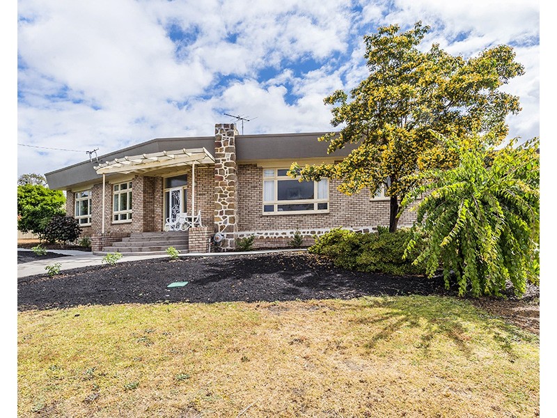 22 Carma Avenue, Collie WA 6225