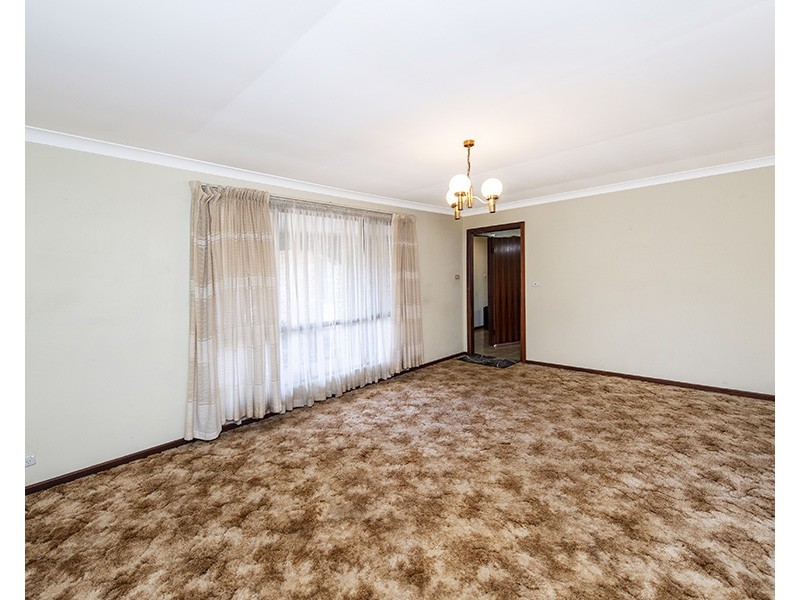 5 Murray Drive, Withers WA 6230