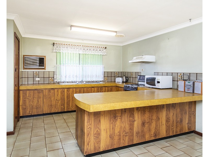 5 Murray Drive, Withers WA 6230