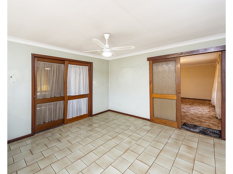 5 Murray Drive, Withers WA 6230