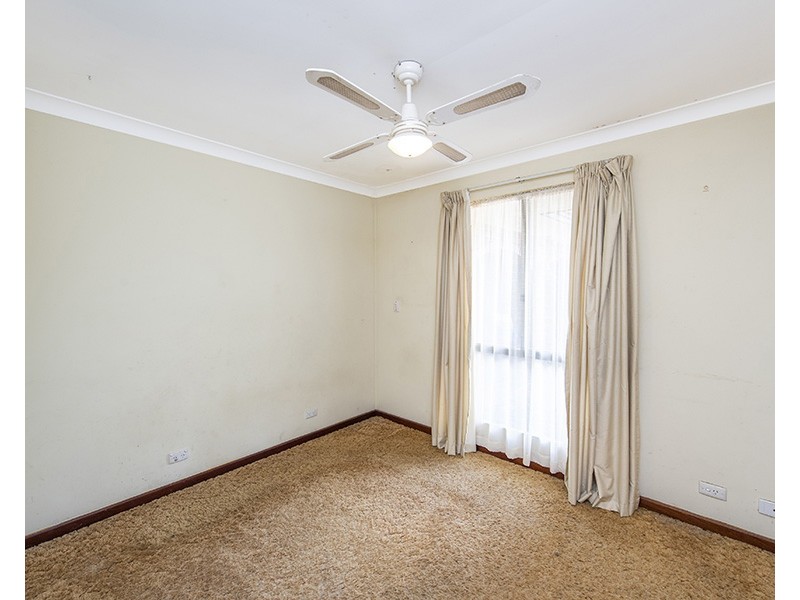 5 Murray Drive, Withers WA 6230