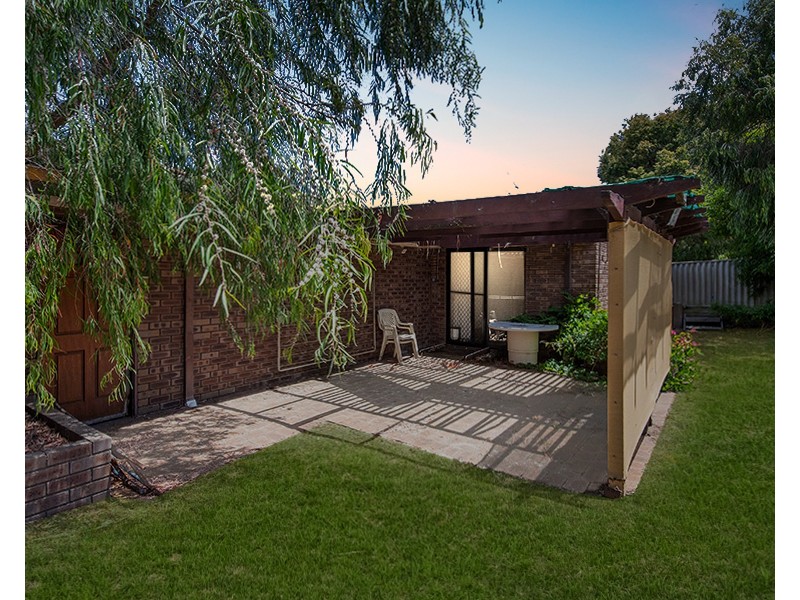 5 Murray Drive, Withers WA 6230