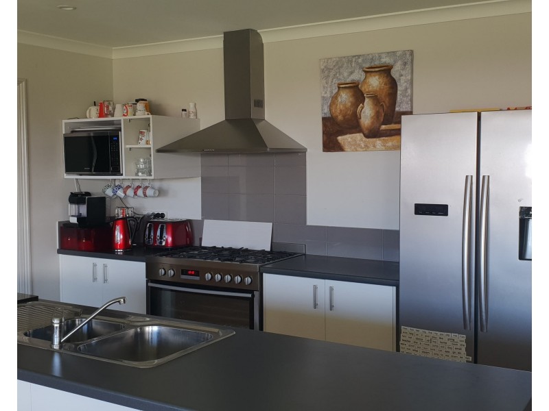 14 Killerby Drive, Dalyellup WA 6230